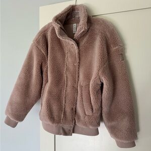 Alo Yoga varsity sherpa jacket - dusty pink